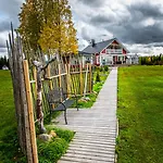 Hommala Riverside With Terrace, Sauna & Auroras Near Rovaniemi