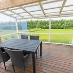 Деревянный коттедж Hommala Riverside With Terrace, Sauna & Auroras Near Rovaniemi Raiskio