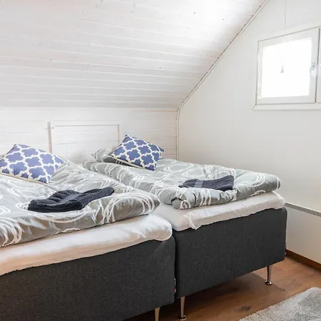 Hommala Riverside With Terrace, Sauna & Auroras Near Rovaniemi Lodge *