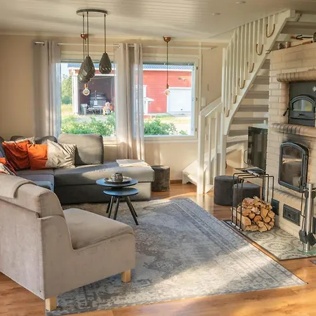 Hommala Riverside With Terrace, Sauna & Auroras Near Rovaniemi Lodge Raiskio