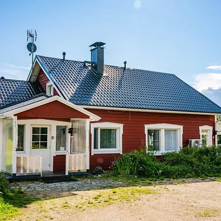 Hommala Riverside With Terrace, Sauna & Auroras Near Rovaniemi * Raiskio
