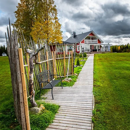 Hommala Riverside With Terrace, Sauna & Auroras Near Rovaniemi