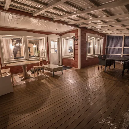 Hommala Riverside With Terrace, Sauna & Auroras Near Rovaniemi Деревянный коттедж *