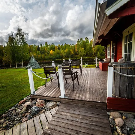Hommala Riverside With Terrace, Sauna & Auroras Near Rovaniemi Gerendaház