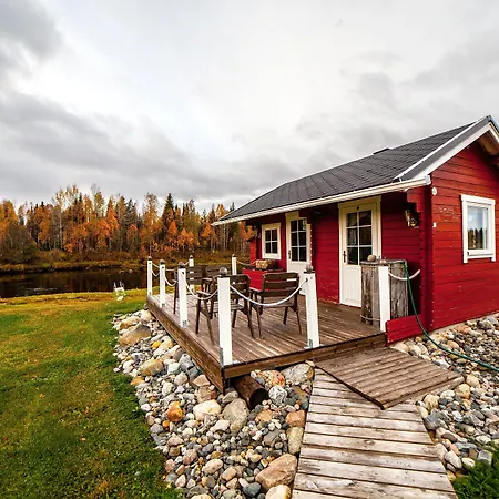 Hommala Riverside With Terrace, Sauna & Auroras Near Rovaniemi Деревянный коттедж *