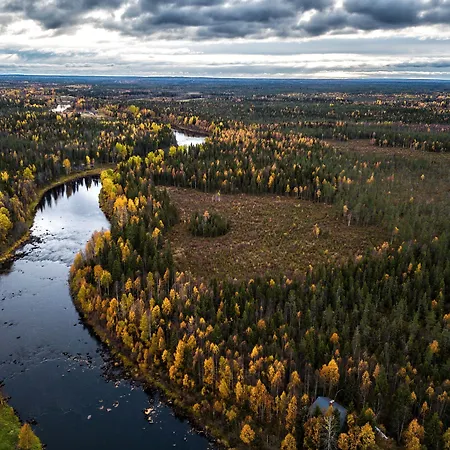 Hommala Riverside With Terrace, Sauna & Auroras Near Rovaniemi 山林小屋 Raiskio