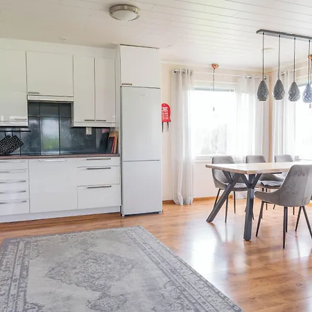 Hommala Riverside With Terrace, Sauna & Auroras Near Rovaniemi