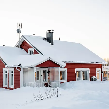 Hommala Riverside With Terrace, Sauna & Auroras Near Rovaniemi Деревянный коттедж
