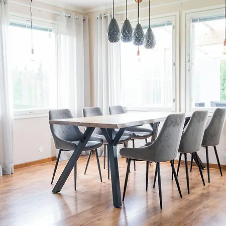 Lodge Hommala Riverside With Terrace, Sauna & Auroras Near Rovaniemi