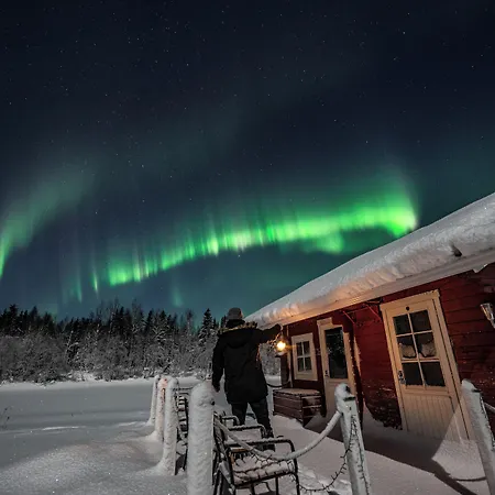 山林小屋 Hommala Riverside With Terrace, Sauna & Auroras Near Rovaniemi