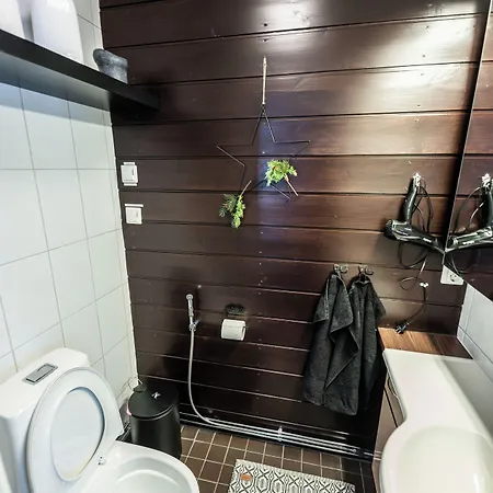 山林小屋 Hommala Riverside With Terrace, Sauna & Auroras Near Rovaniemi *