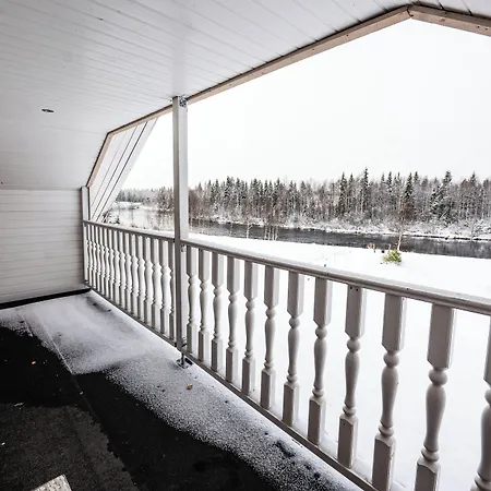 Hommala Riverside With Terrace, Sauna & Auroras Near Rovaniemi Gerendaház *